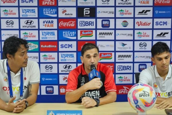 Pelatih Semen Padang Ucapkan Kebanggaan atas Kemenangan di Markas Persija
