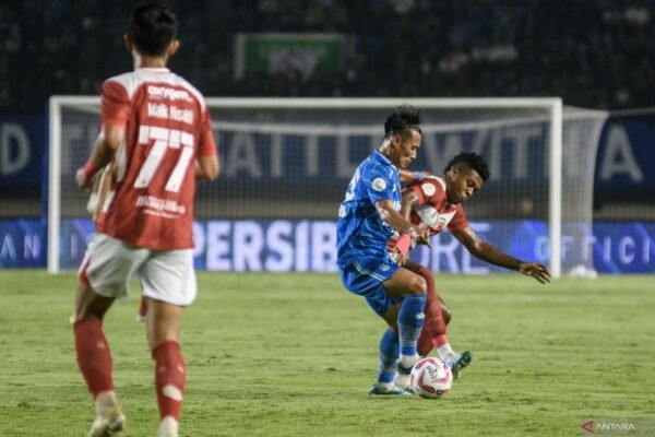 Henhen Berharap Persib Bandung Mengakhiri Liga 1 dengan Kemenangan