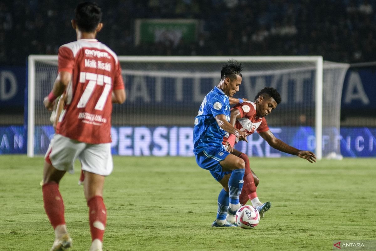 Henhen Berharap Persib Bandung Mengakhiri Liga 1 dengan Kemenangan