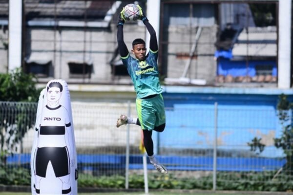 Impresi Mario Jozic Setelah Latihan Perdana Bersama Kiper Persib Bandung
