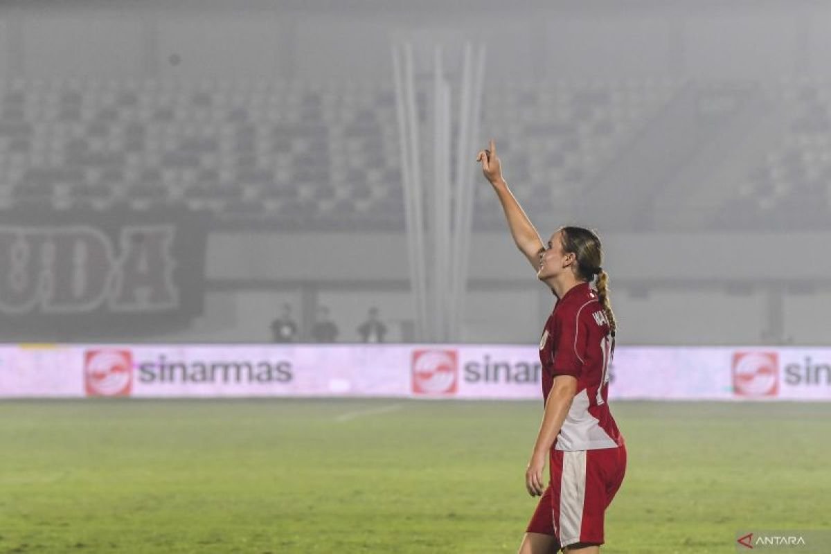 Isa Warps Dedikasikan Gol Spesial untuk Nenek Tercinta