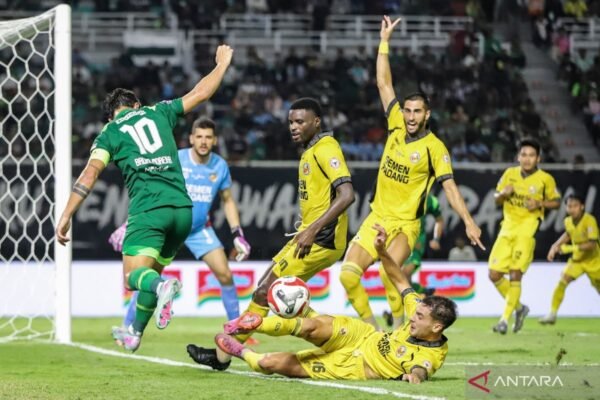 Pelatih Semen Padang akui Persebaya lebih efisien