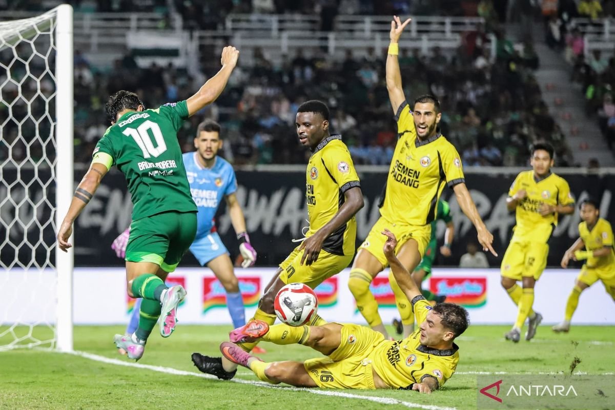 Pelatih Semen Padang akui Persebaya lebih efisien