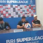 Berikut beberapa alternatif judul untuk "Pelatih Madura United soroti mental pemain setelah kalah di Ternate":

1. "Pelatih Madura United Evaluasi Mental Pemain Pasca Kekalahan di Ternate"
2. "Mental Pemain Jadi Sorotan Pelatih Madura United Setelah Kekalahan di Ternate"
3. "Kekalahan di Ternate: Pelatih Madura United Ungkap Masalah Mental Tim"
4. "Pelatih Madura United Tegaskan Pentingnya Mental Pemain Usai Kekalahan di Ternate"
5. "Usai Kalah di Ternate, Pelatih Madura United Soroti Kesehatan Mental Pemain" 

Semoga alternatif judul ini membantu!